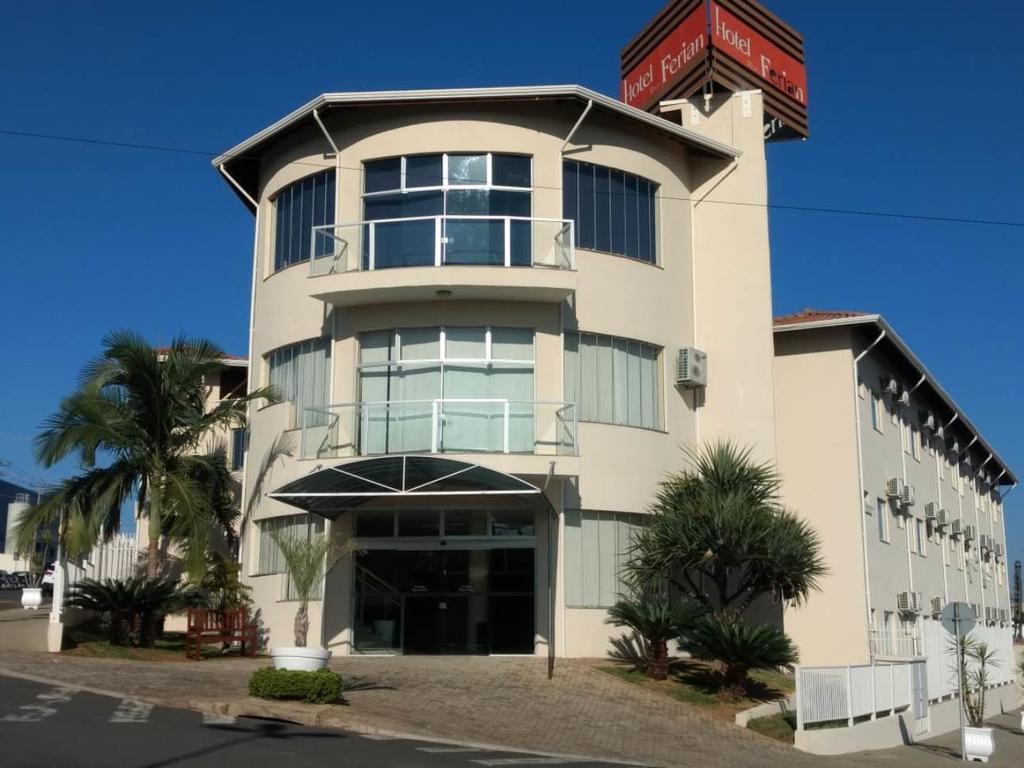 Ferian Plaza Itapira